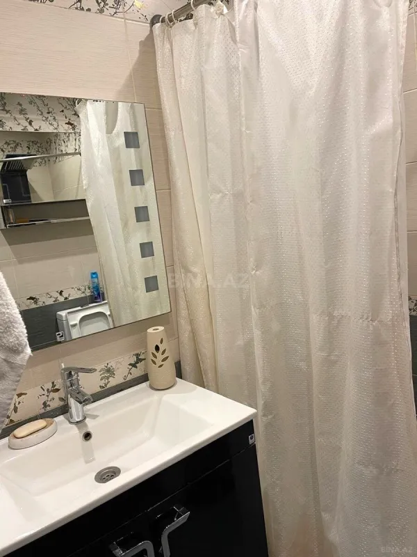 Satılır 3 otaqlı mənzil 160 m²