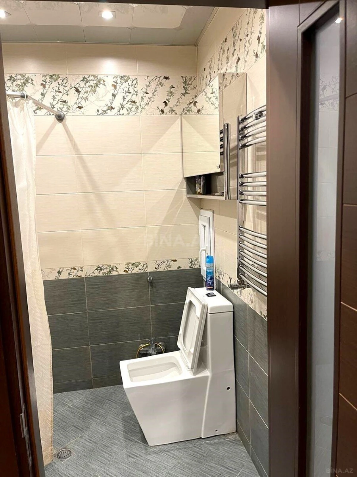 Satılır 3 otaqlı mənzil 160 m²