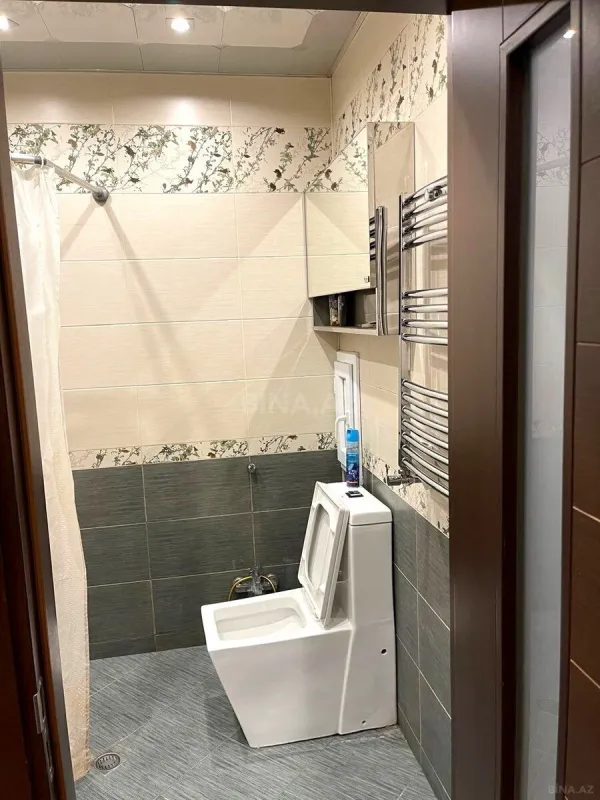 Satılır 3 otaqlı mənzil 160 m²