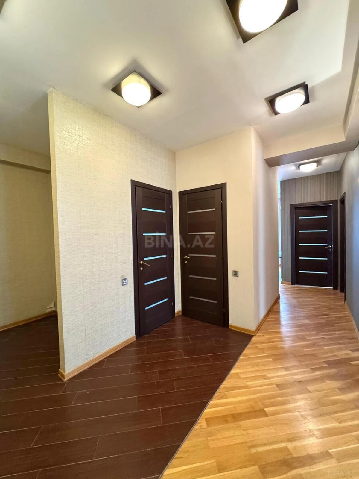 Satılır 3 otaqlı mənzil 103 m²
