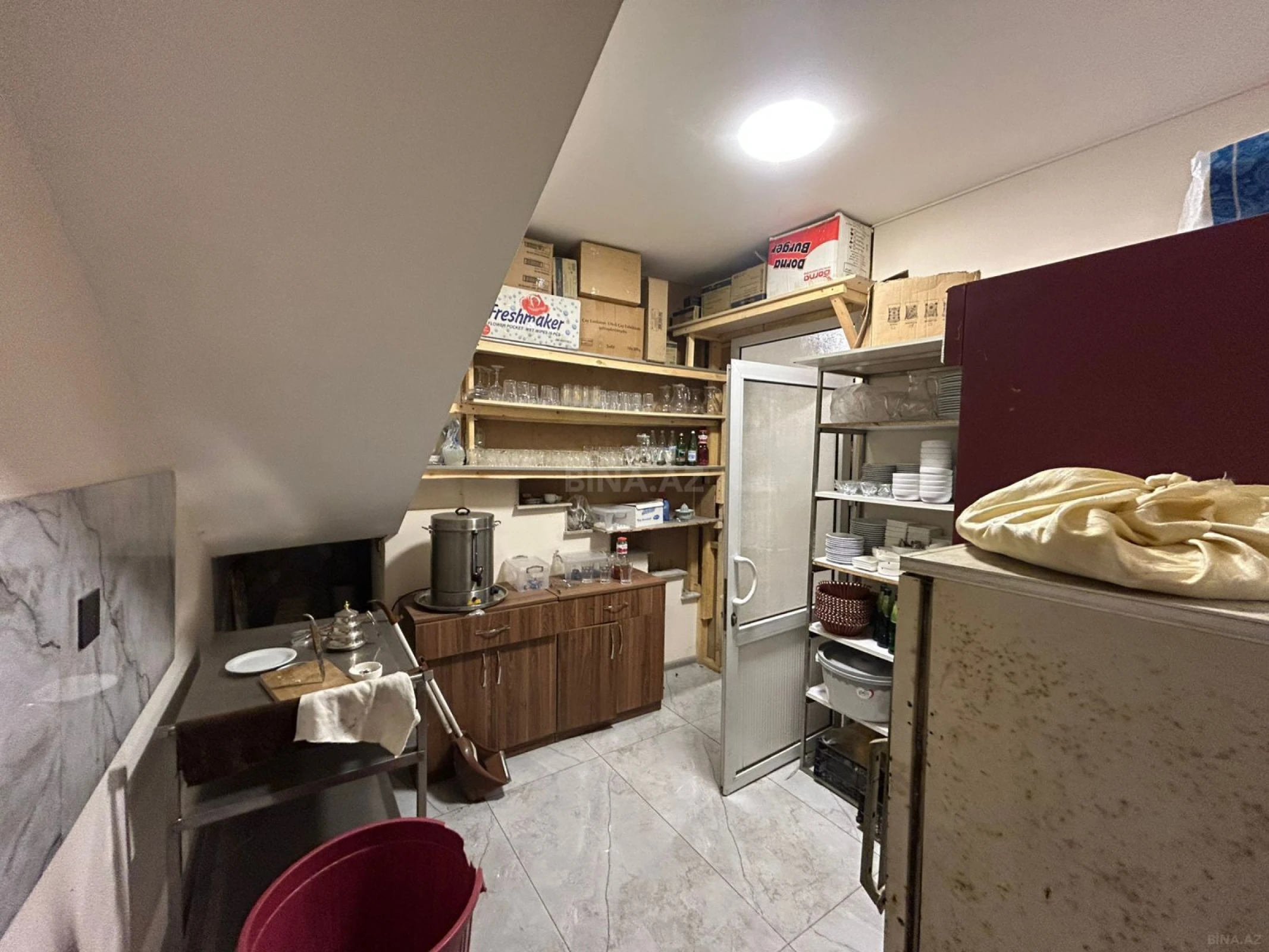 Kirayə verilir obyekt 330 m²