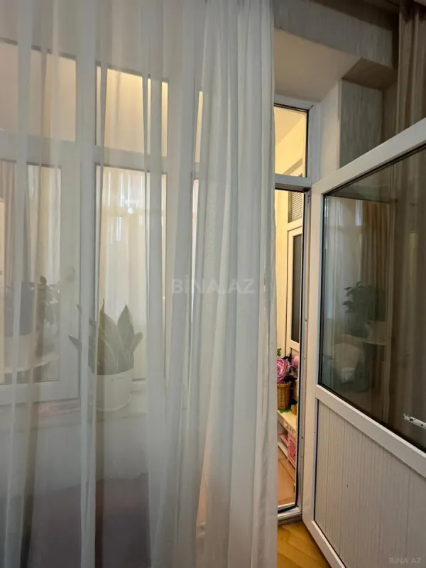 Satılır 3 otaqlı mənzil 140 m²