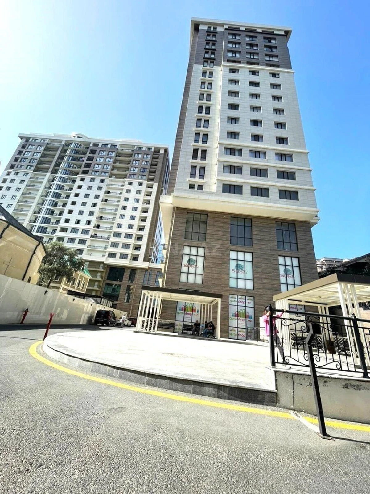 Satılır 3 otaqlı mənzil 114 m²