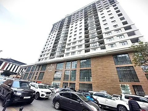 Satılır 3 otaqlı mənzil 114 m²