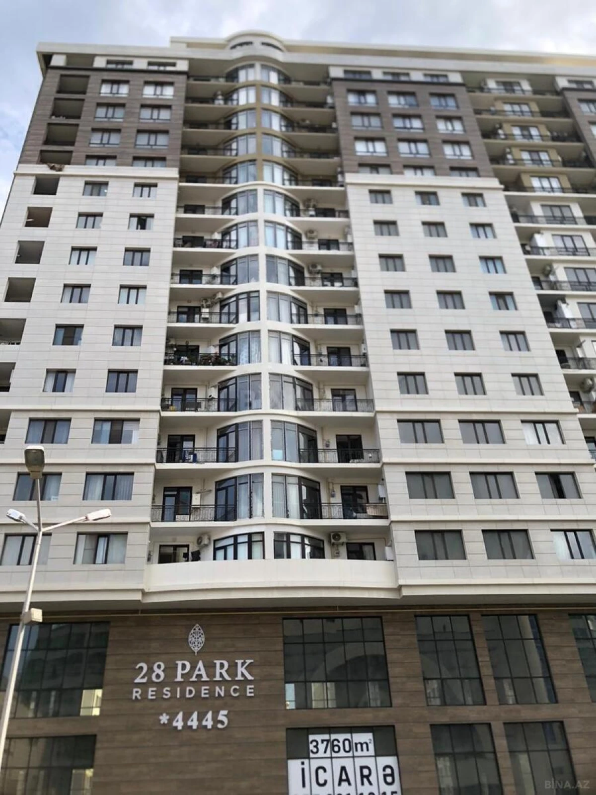 Satılır 3 otaqlı mənzil 114 m²