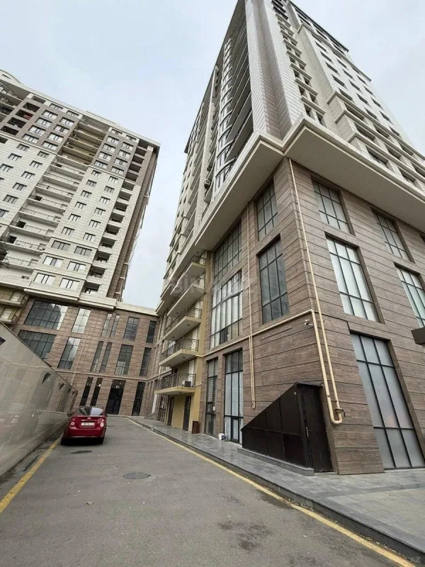 Satılır 3 otaqlı mənzil 114 m²