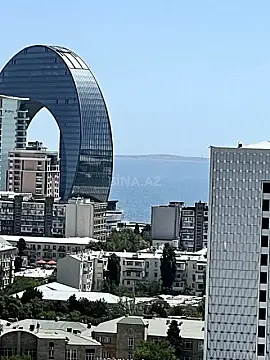 Satılır 3 otaqlı mənzil 114 m²