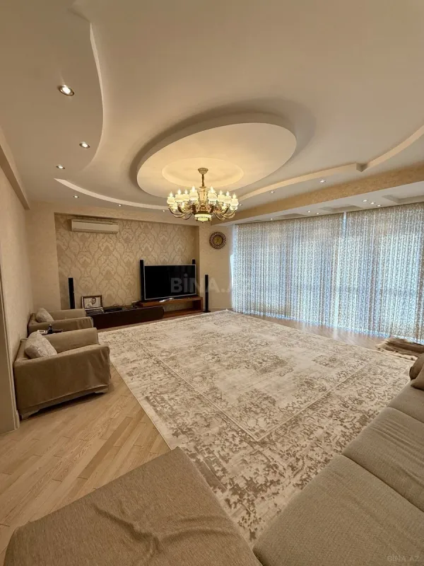 Satılır 3 otaqlı mənzil 167 m²