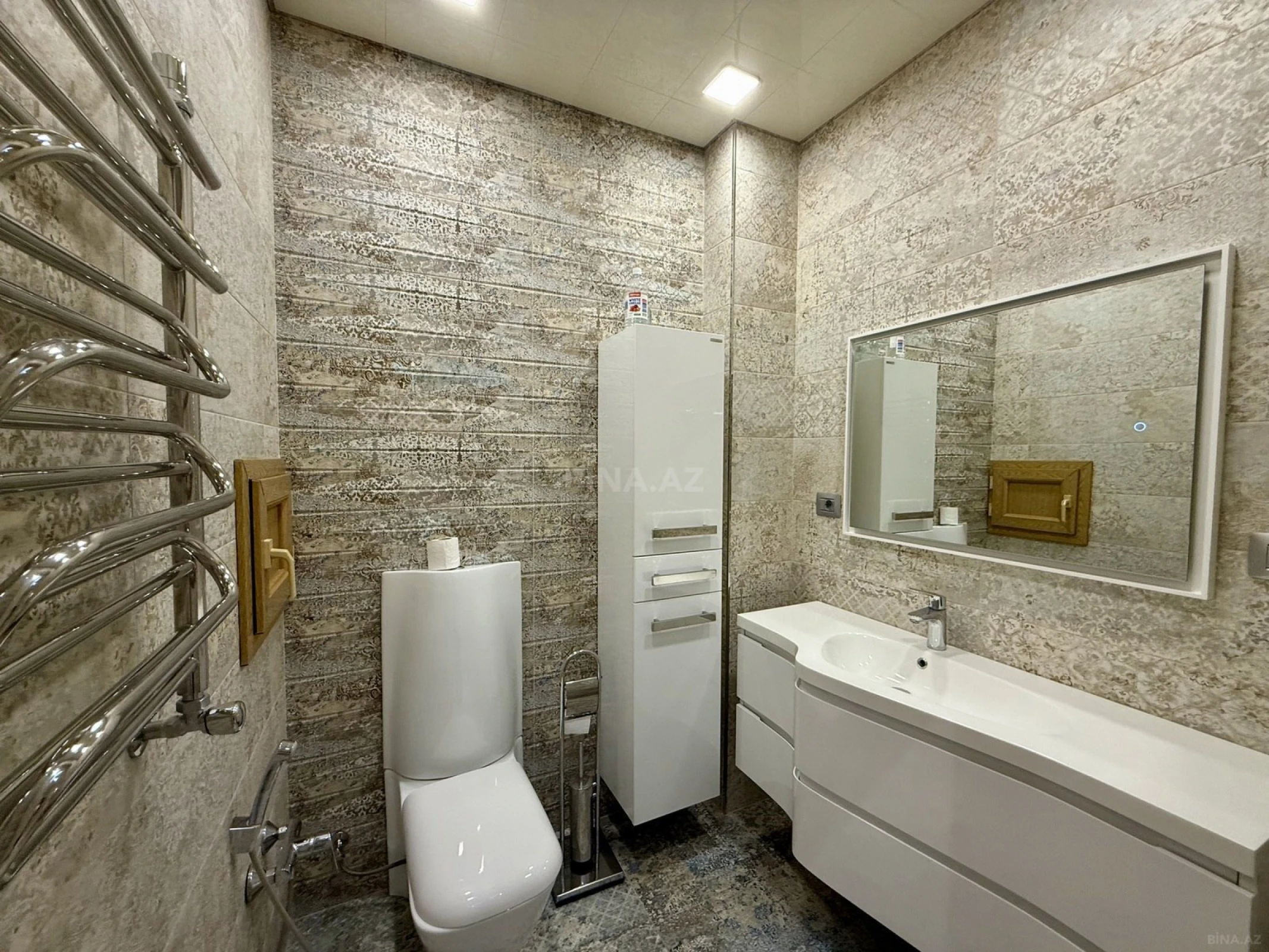Satılır 3 otaqlı mənzil 167 m²