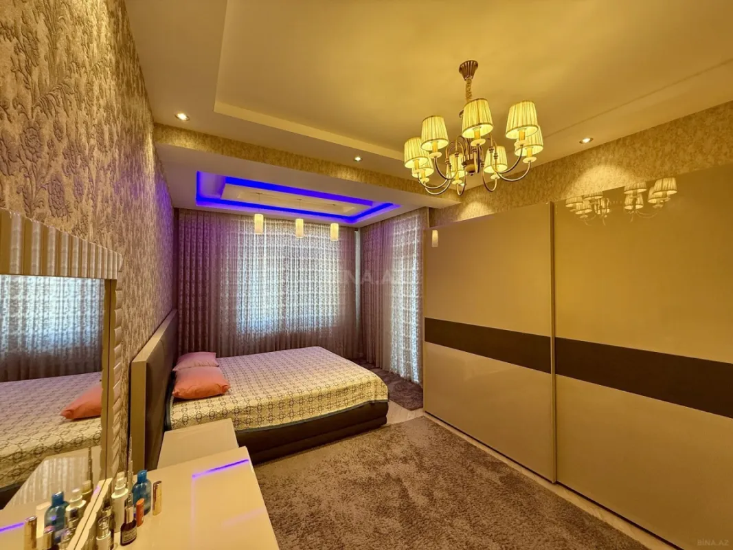 Satılır 3 otaqlı mənzil 167 m²