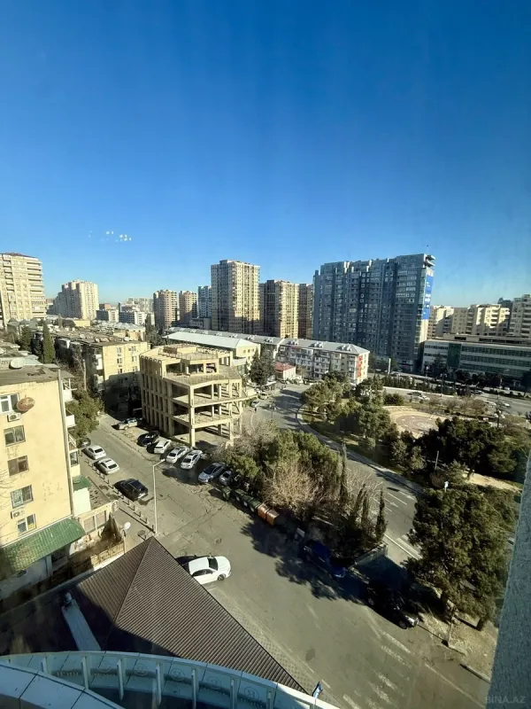 Satılır 3 otaqlı mənzil 167 m²