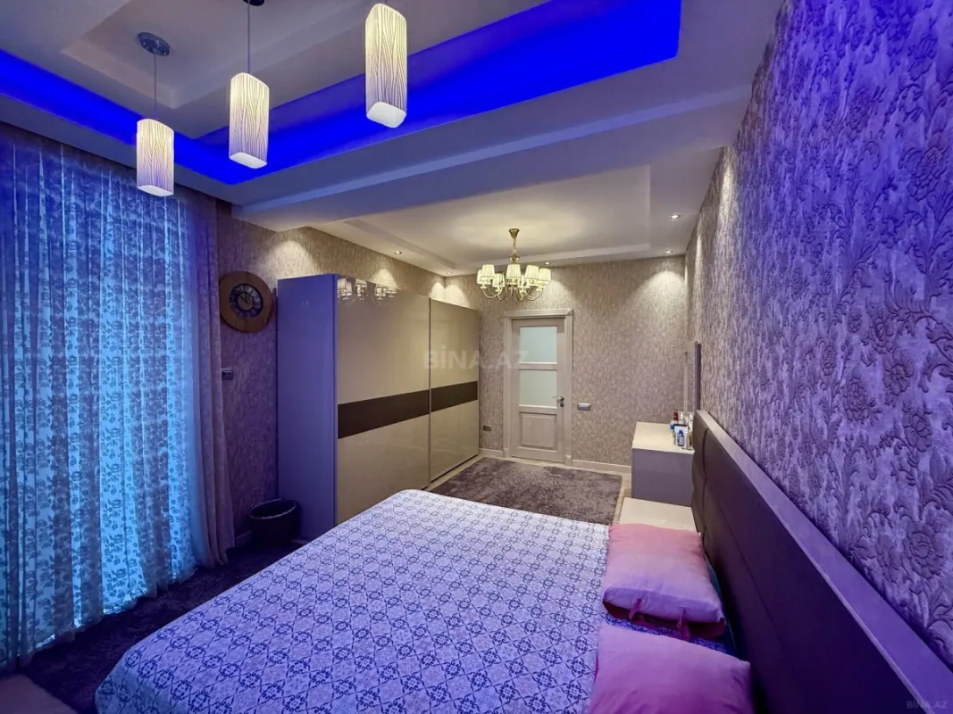 Satılır 3 otaqlı mənzil 167 m²