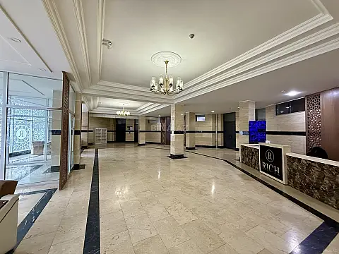 Satılır 3 otaqlı mənzil 167 m²