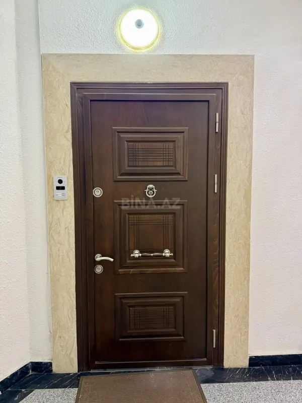 Satılır 3 otaqlı mənzil 167 m²