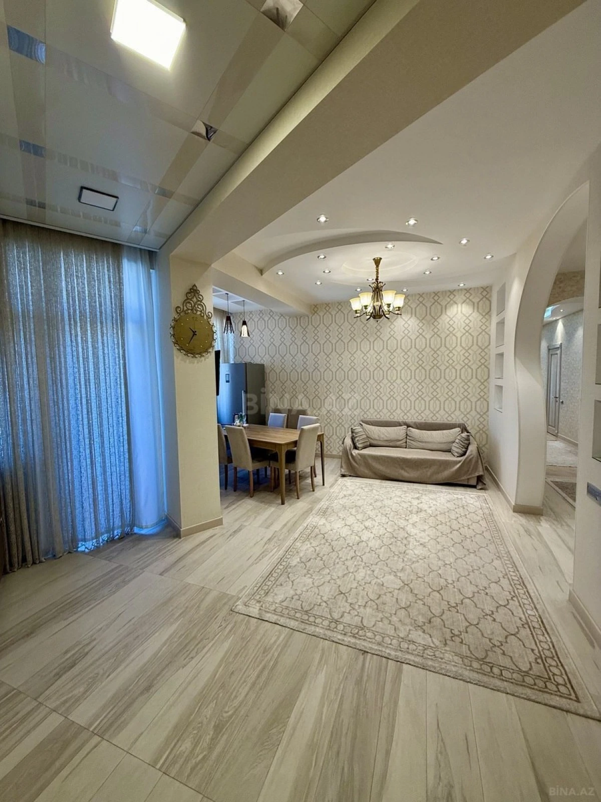 Satılır 3 otaqlı mənzil 167 m²