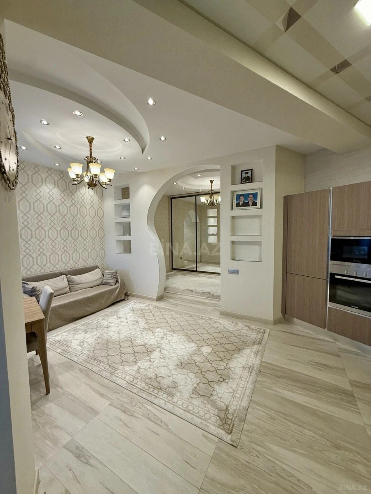 Satılır 3 otaqlı mənzil 167 m²