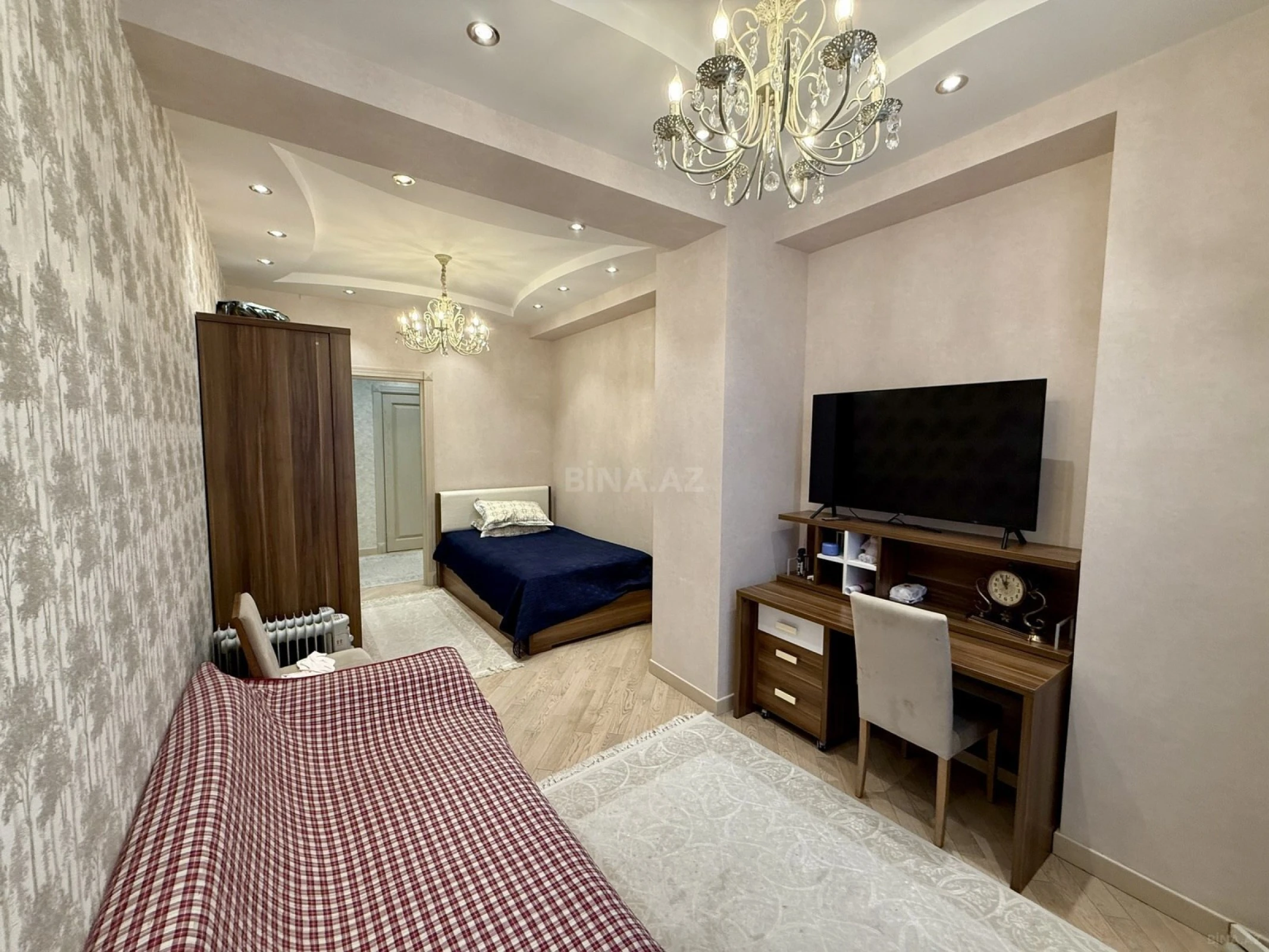 Satılır 3 otaqlı mənzil 167 m²