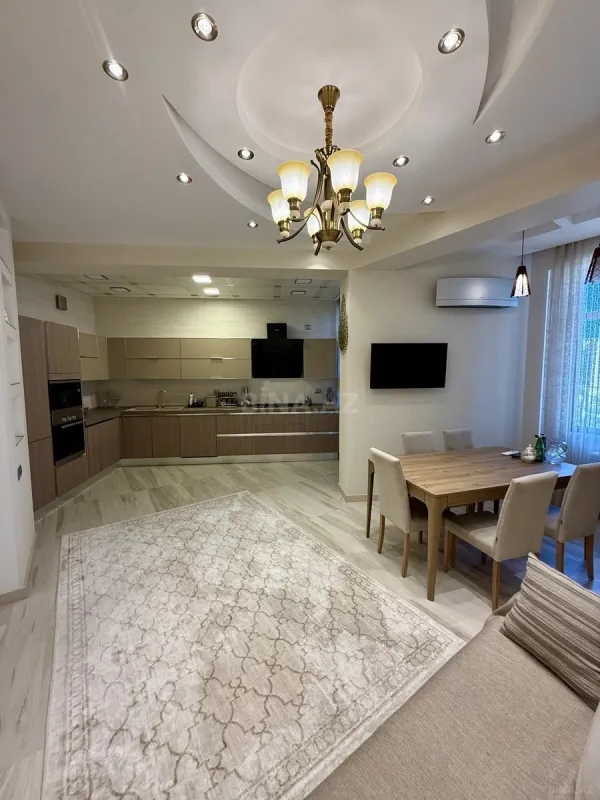 Satılır 3 otaqlı mənzil 167 m²