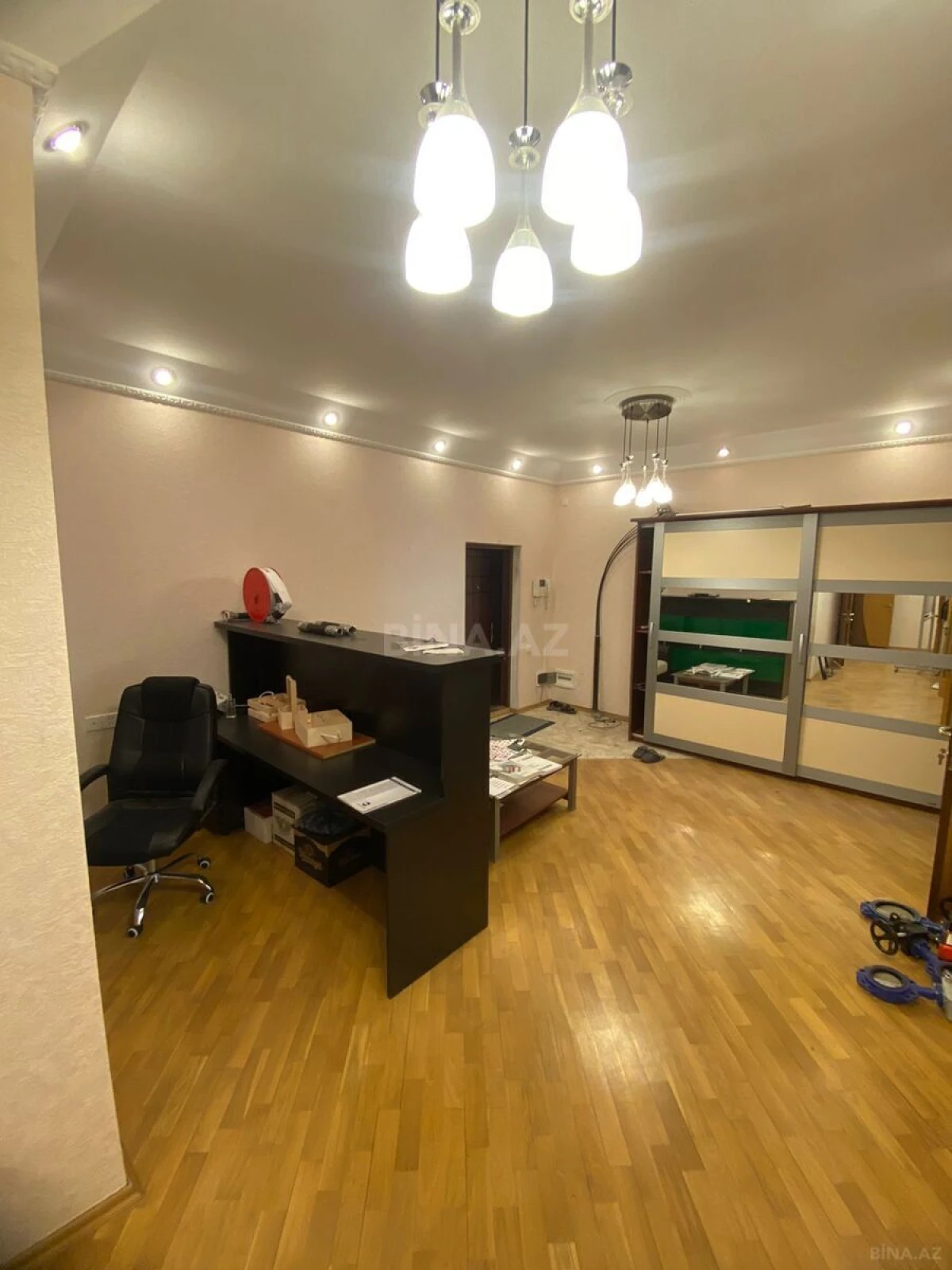 Kirayə verilir 4 otaqlı ofis 160 m²
