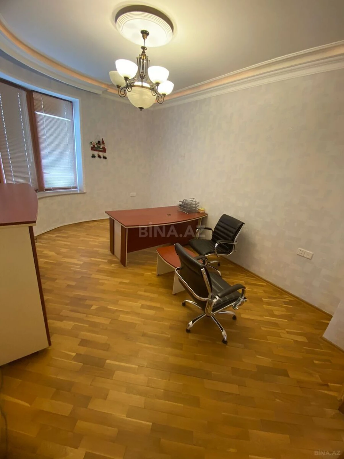 Kirayə verilir 4 otaqlı ofis 160 m²