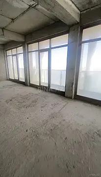 Satılır 6 otaqlı mənzil 308 m²