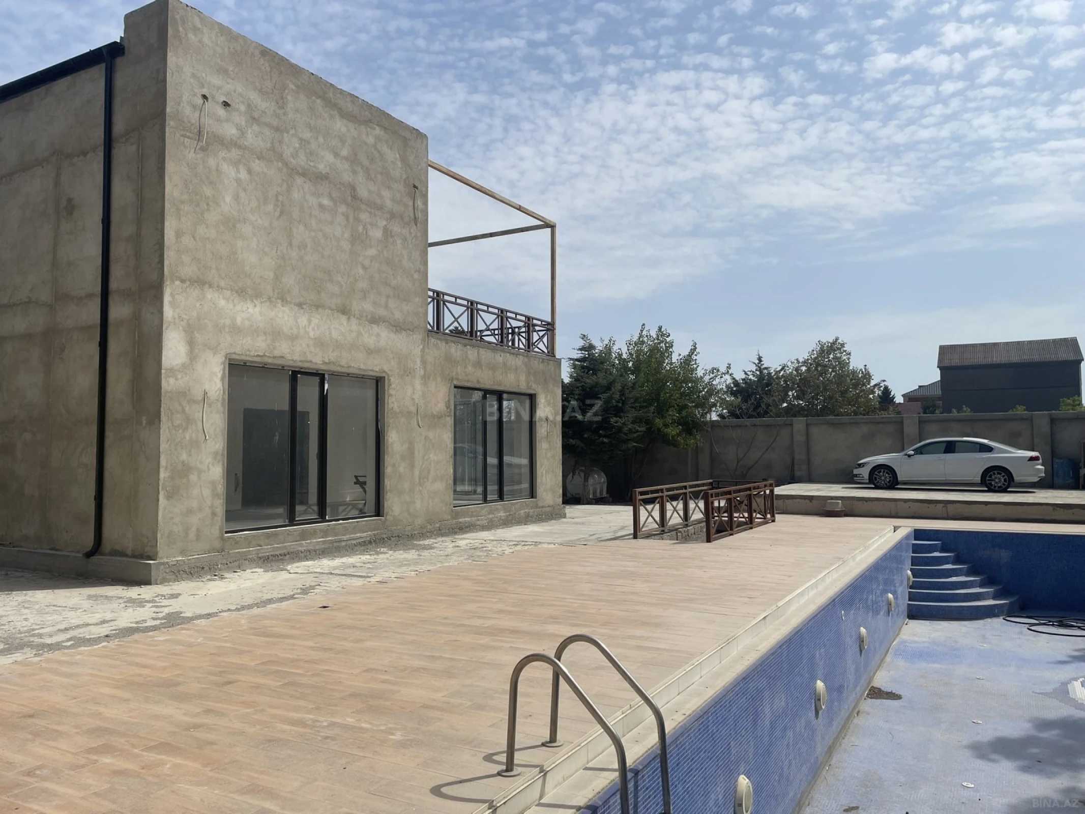 Satılır 5 otaqlı həyət evi 208 m²