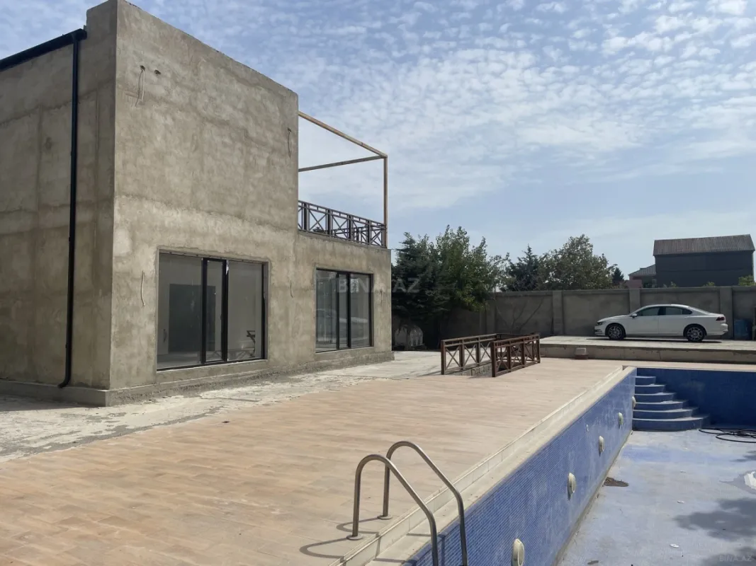 Satılır 5 otaqlı həyət evi 208 m²