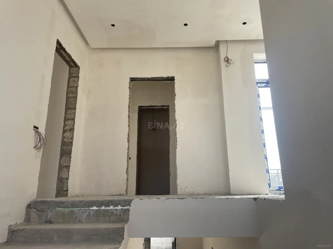 Satılır 5 otaqlı həyət evi 208 m²