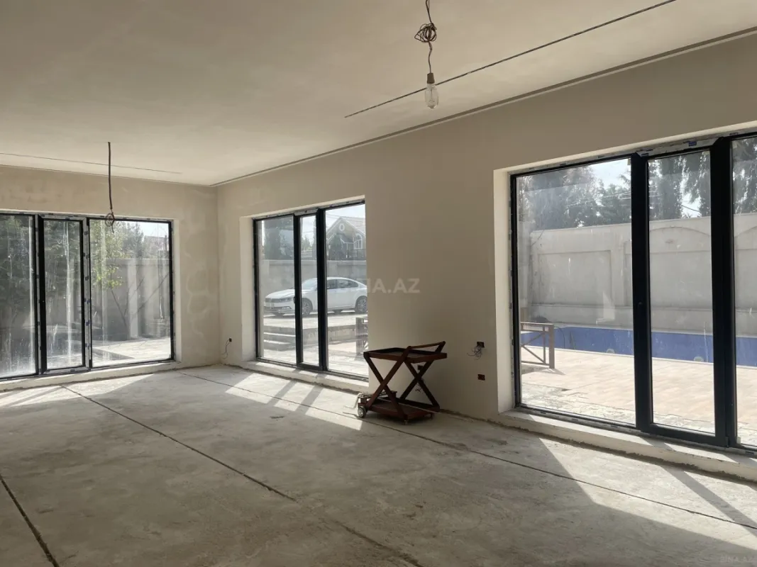 Satılır 5 otaqlı həyət evi 208 m²