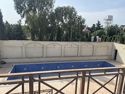Satılır 5 otaqlı həyət evi 208 m²