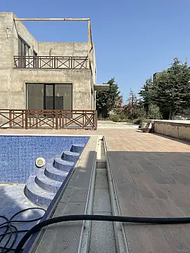 Satılır 5 otaqlı həyət evi 208 m²