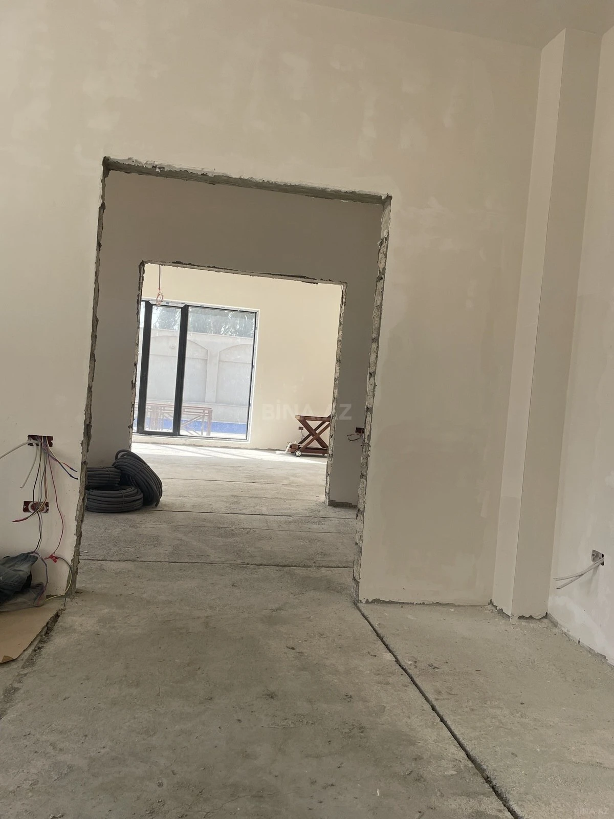 Satılır 5 otaqlı həyət evi 208 m²