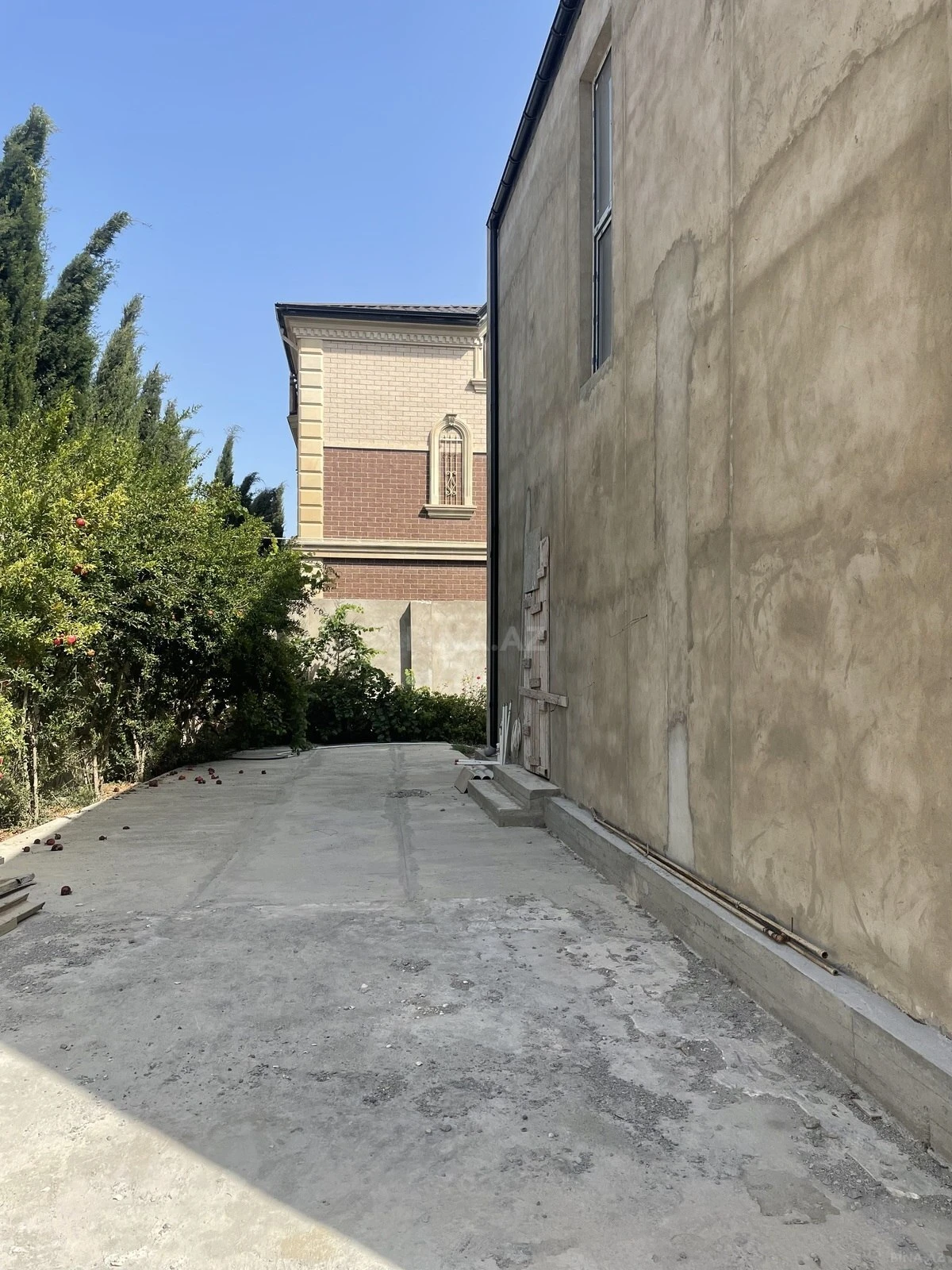 Satılır 5 otaqlı həyət evi 208 m²