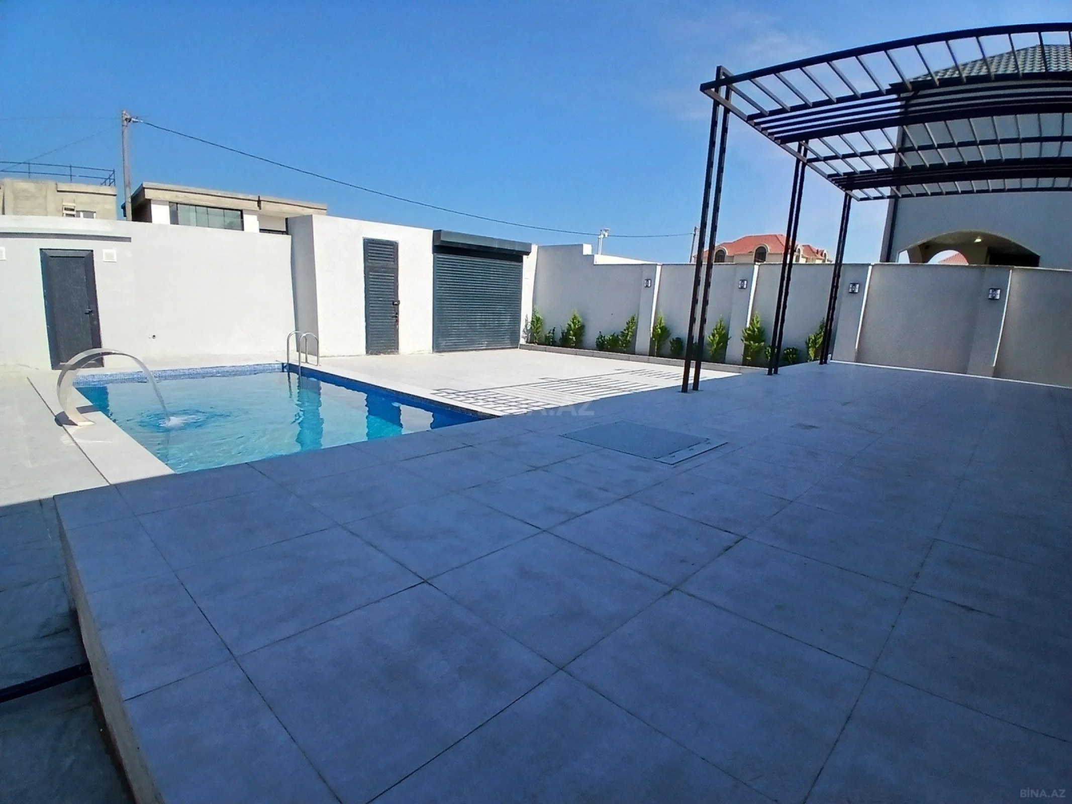 Satılır 5 otaqlı həyət evi 155 m²