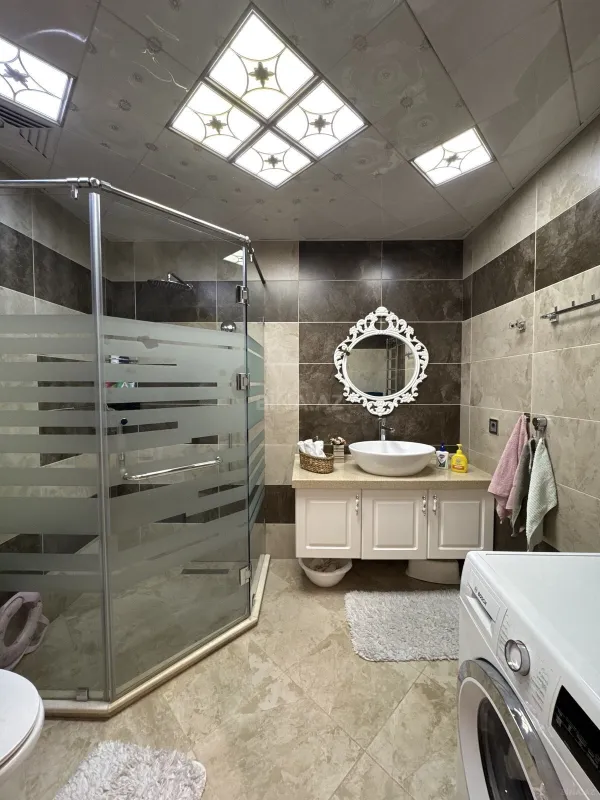 Satılır 3 otaqlı mənzil 150 m²