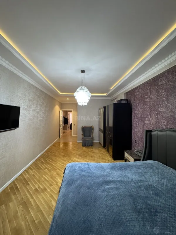 Satılır 3 otaqlı mənzil 150 m²