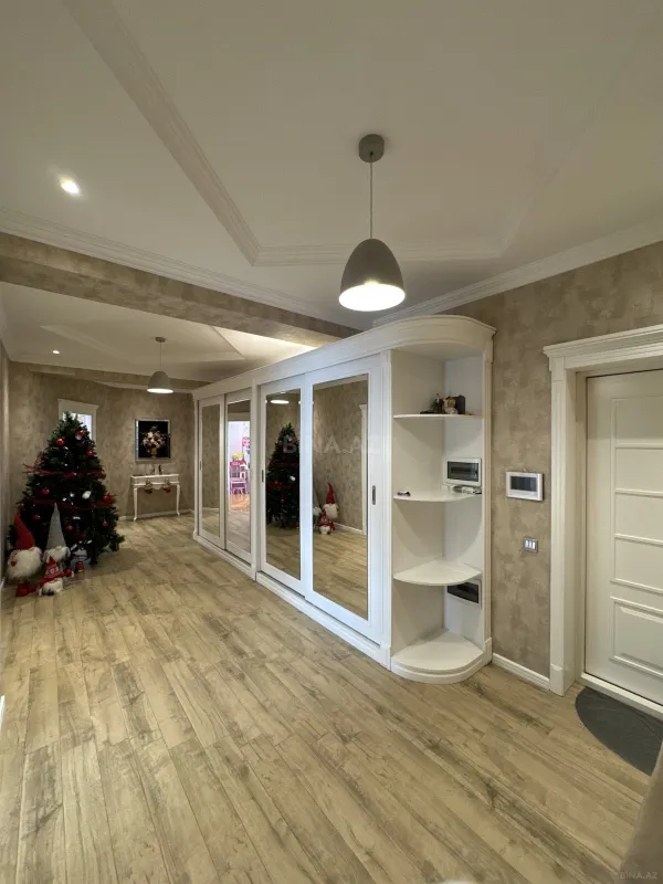 Satılır 3 otaqlı mənzil 150 m²