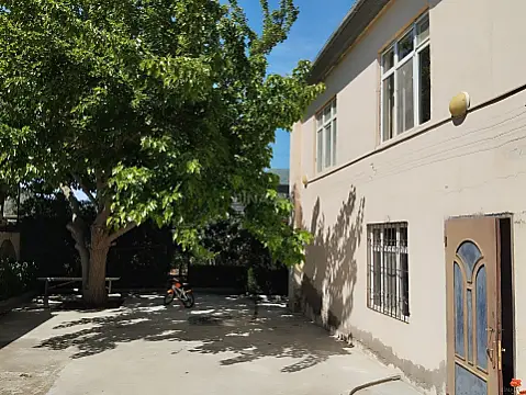 Satılır 4 otaqlı həyət evi 120 m²