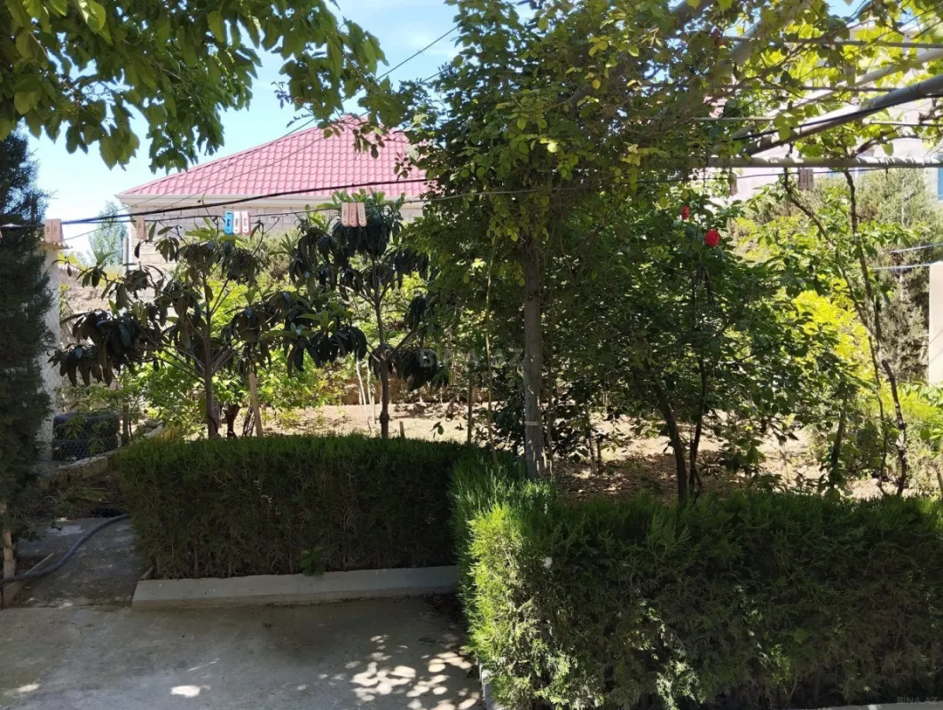 Satılır 4 otaqlı həyət evi 120 m²