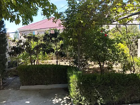 Satılır 4 otaqlı həyət evi 120 m²