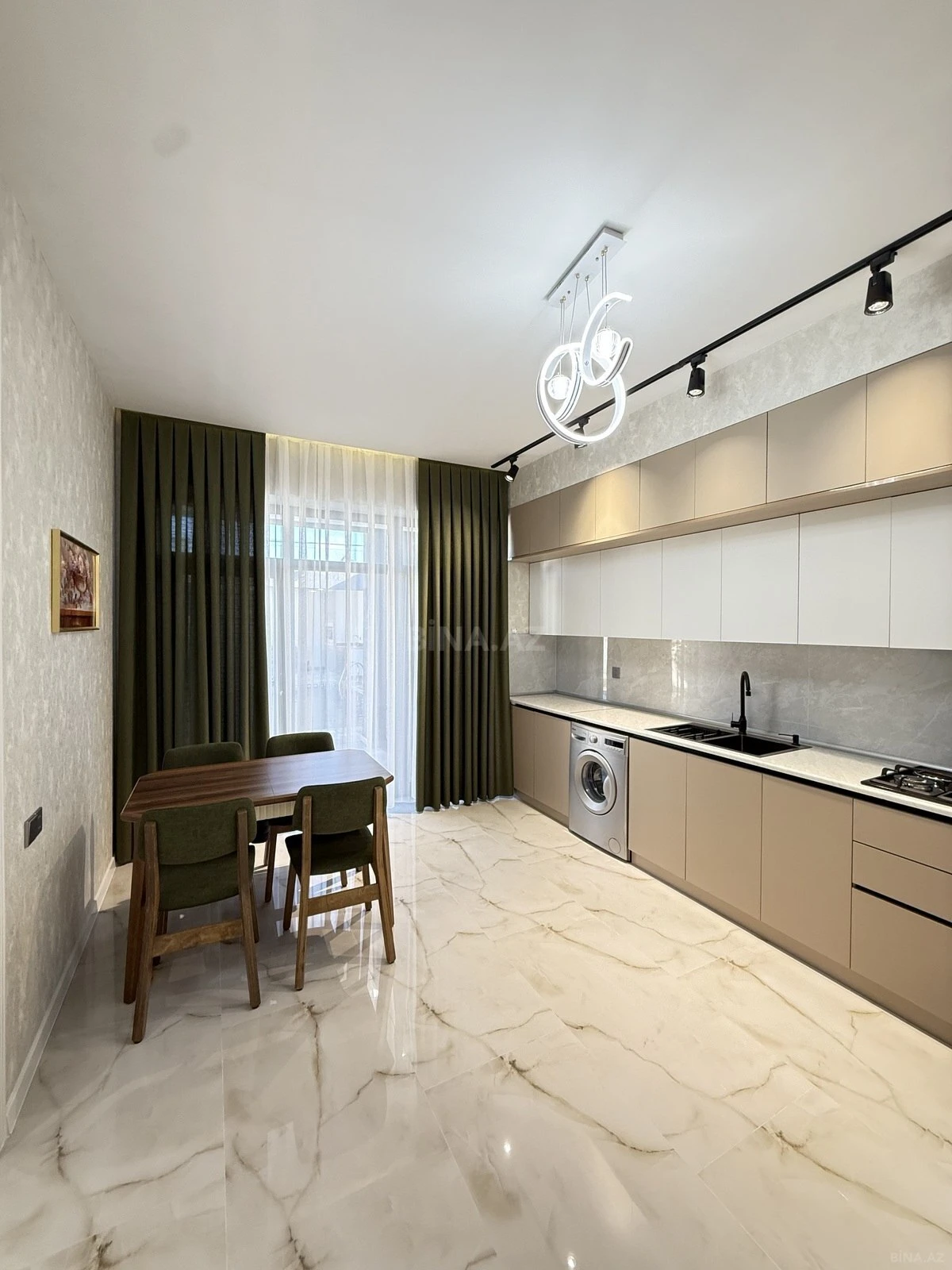 Satılır 4 otaqlı həyət evi 160 m²