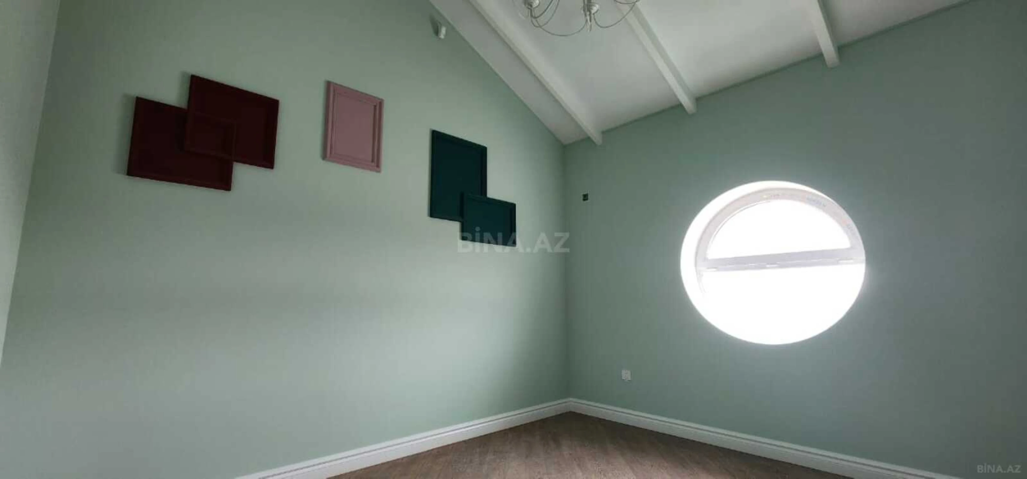 Satılır 4 otaqlı həyət evi 200 m²