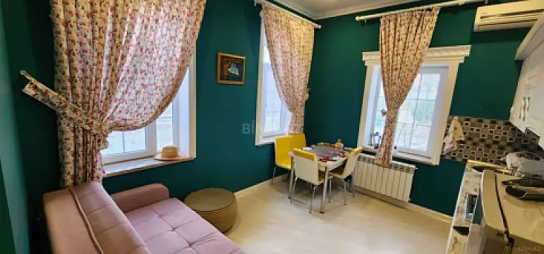 Satılır 4 otaqlı həyət evi 200 m²