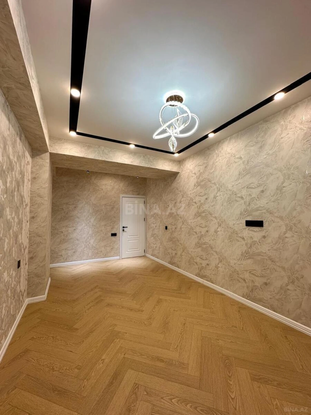 Satılır 2 otaqlı mənzil 89 m²