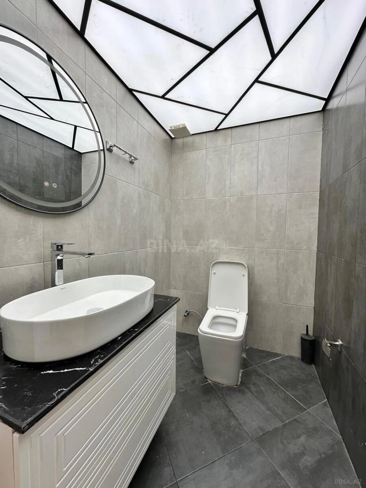 Satılır 2 otaqlı mənzil 89 m²