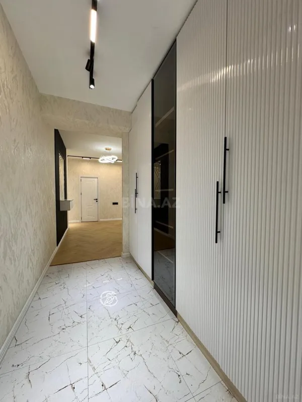 Satılır 2 otaqlı mənzil 89 m²