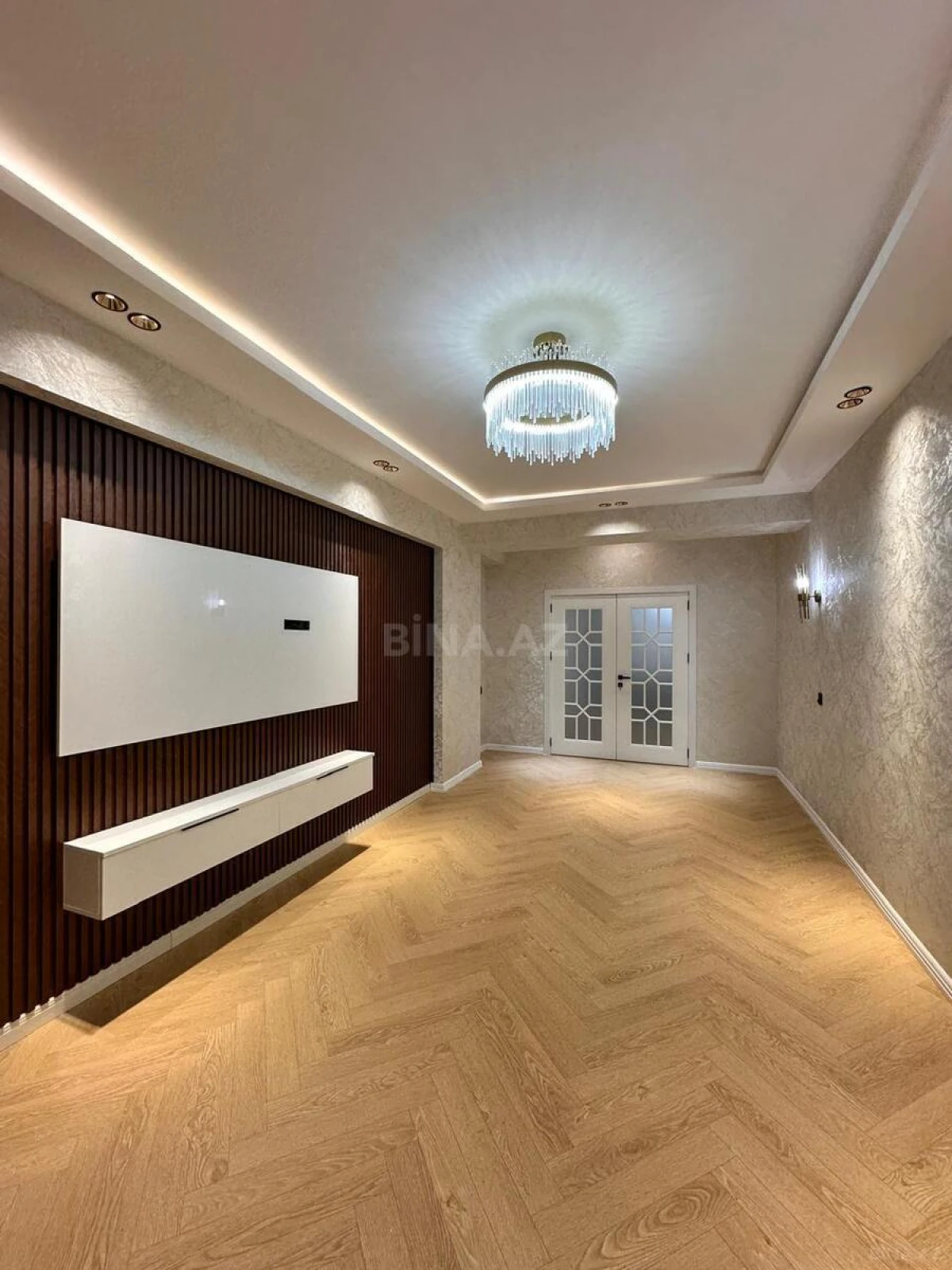 Satılır 2 otaqlı mənzil 89 m²