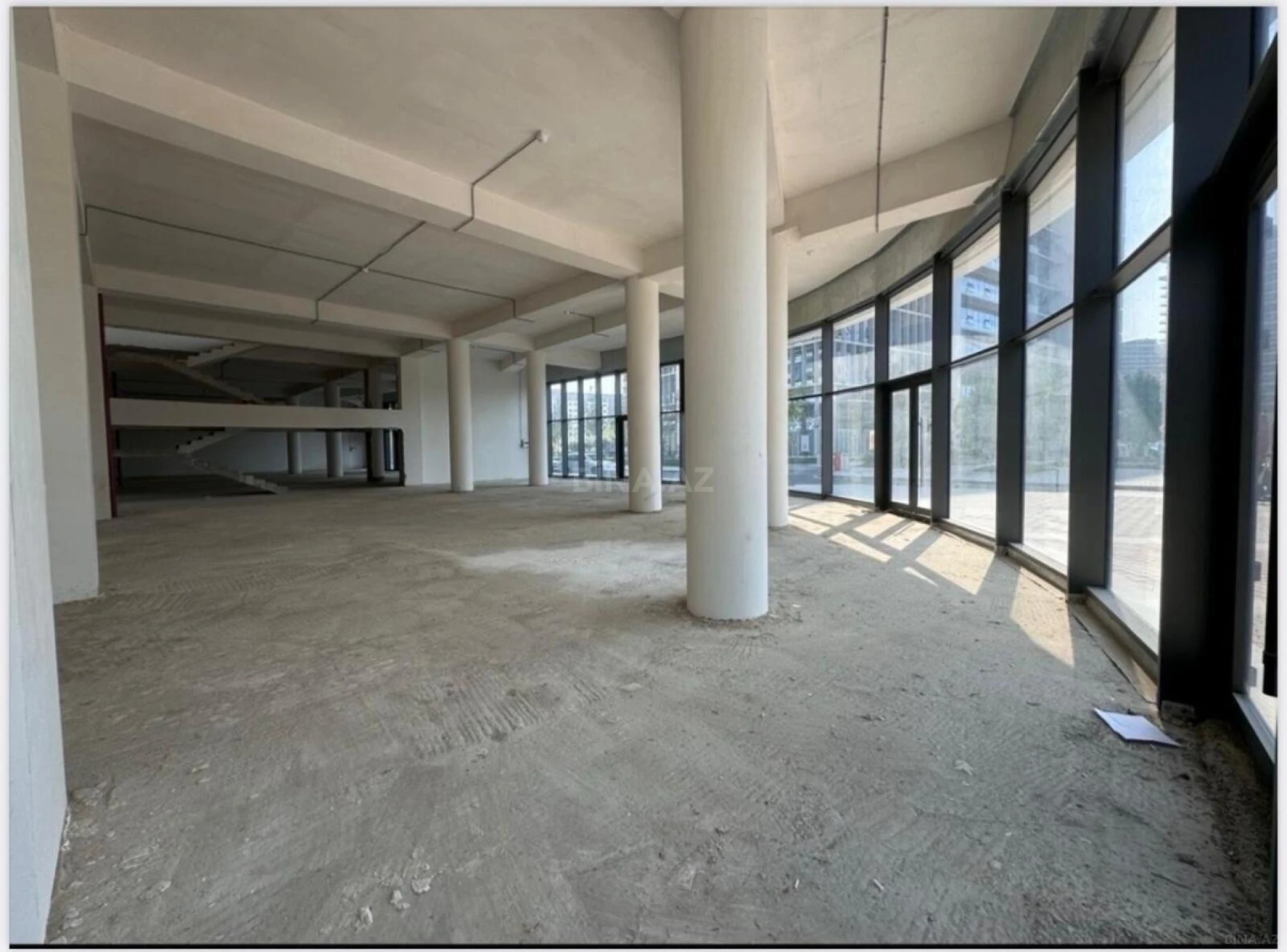 Kirayə verilir obyekt 1328 m²