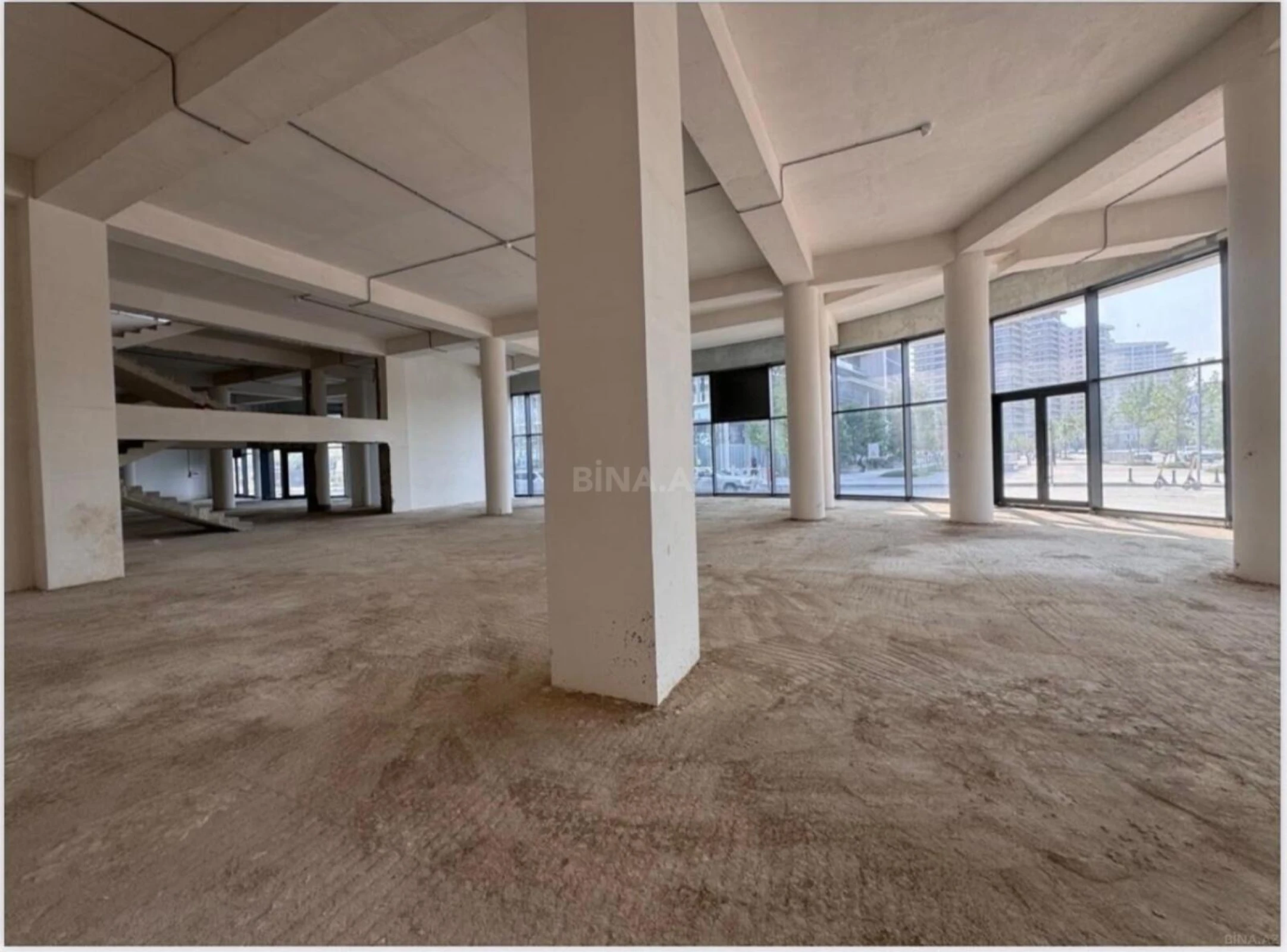 Kirayə verilir obyekt 1328 m²