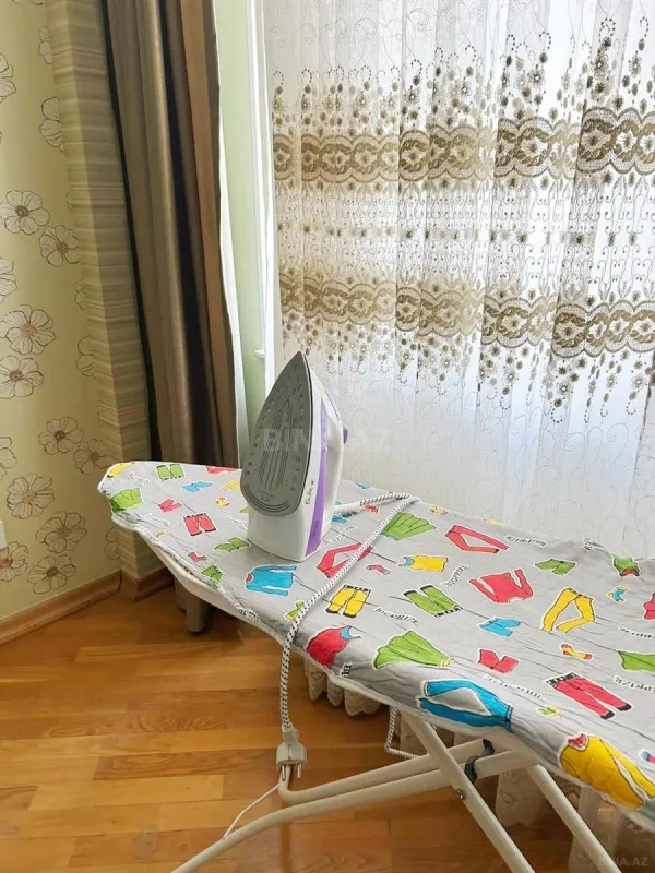 Kirayə verilir 2 otaqlı mənzil 80 m²